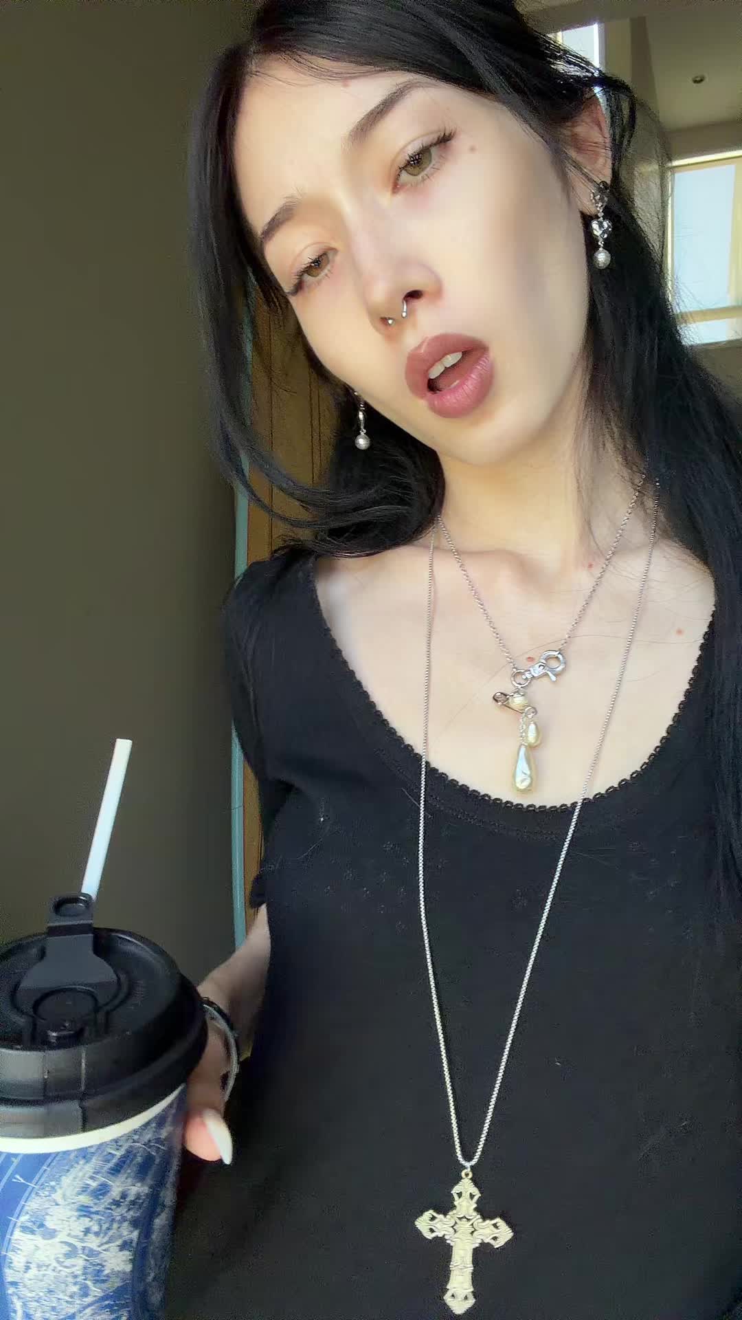 @chlöe