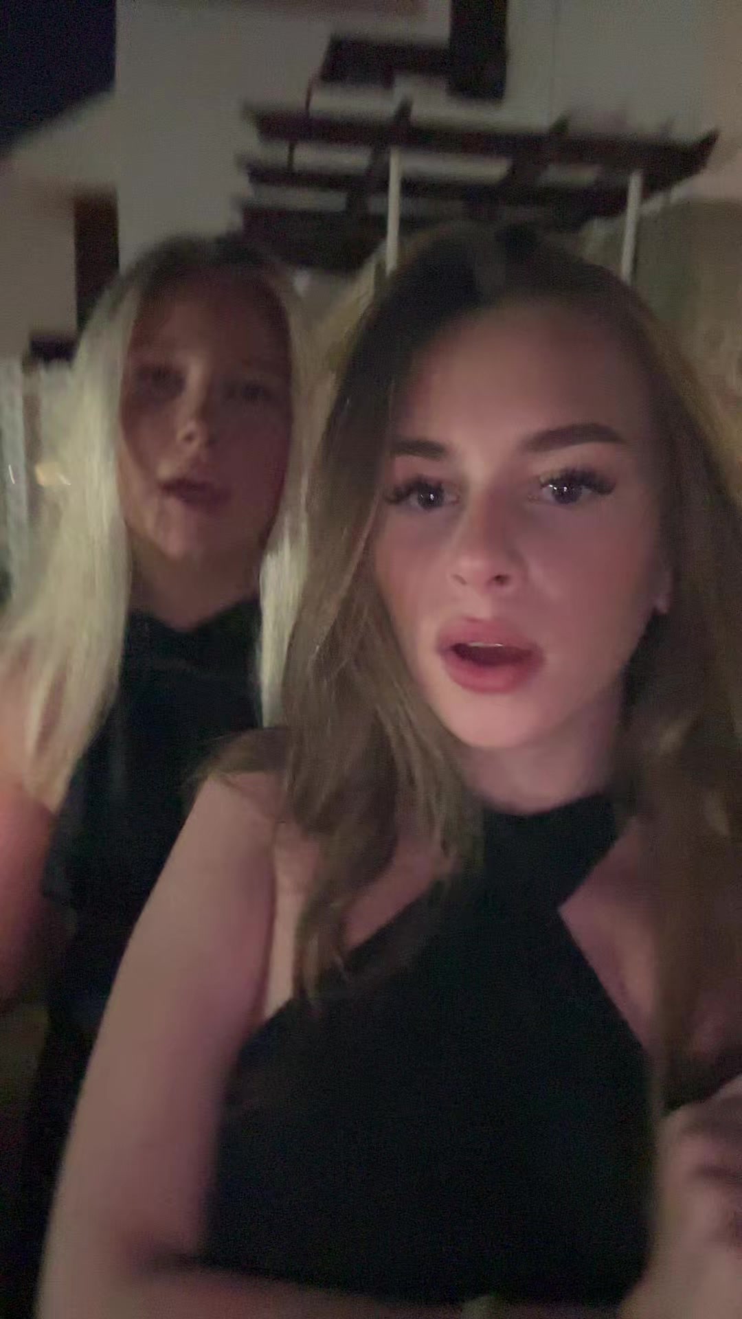 @annikenlois
