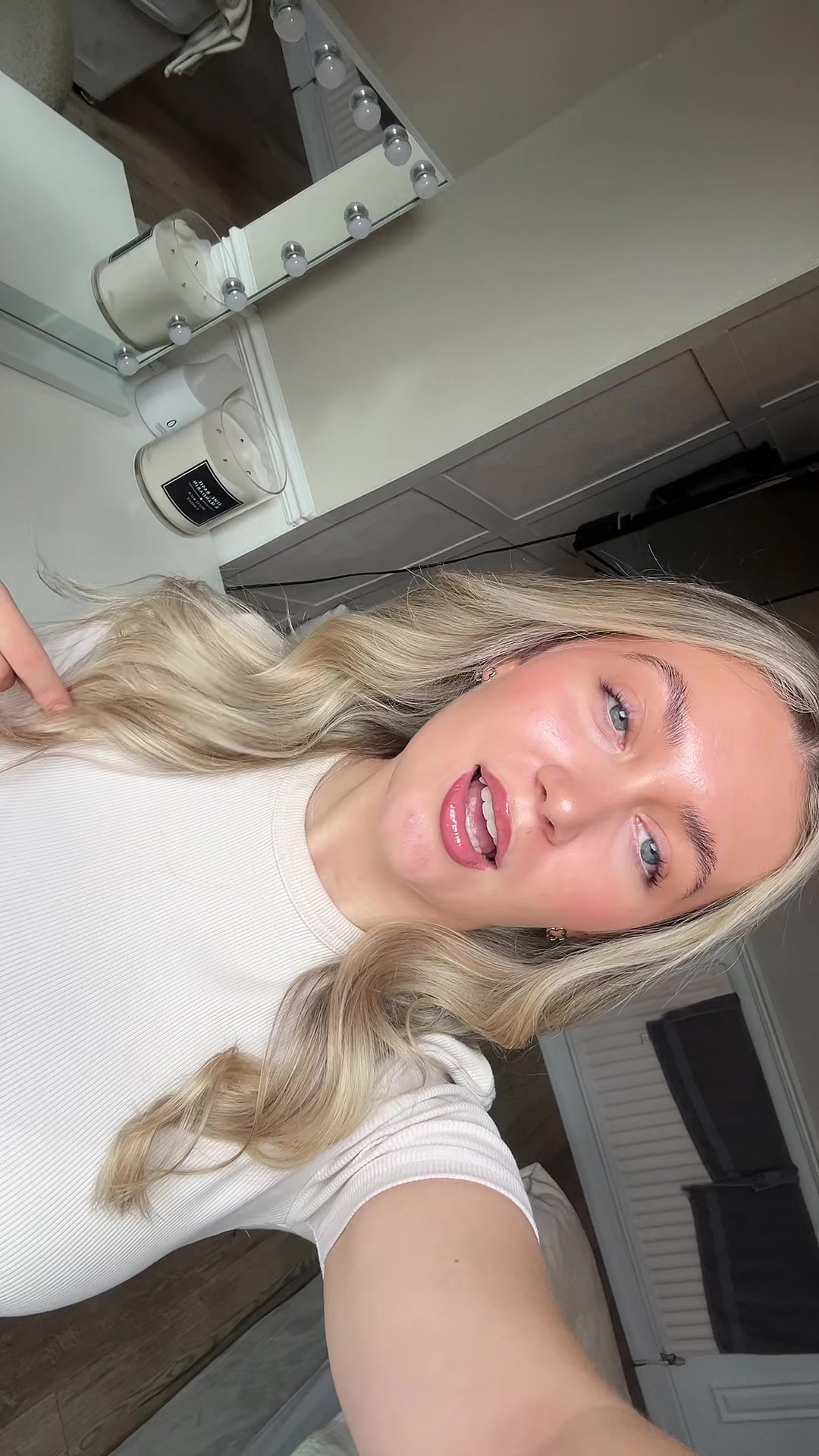@Ella
