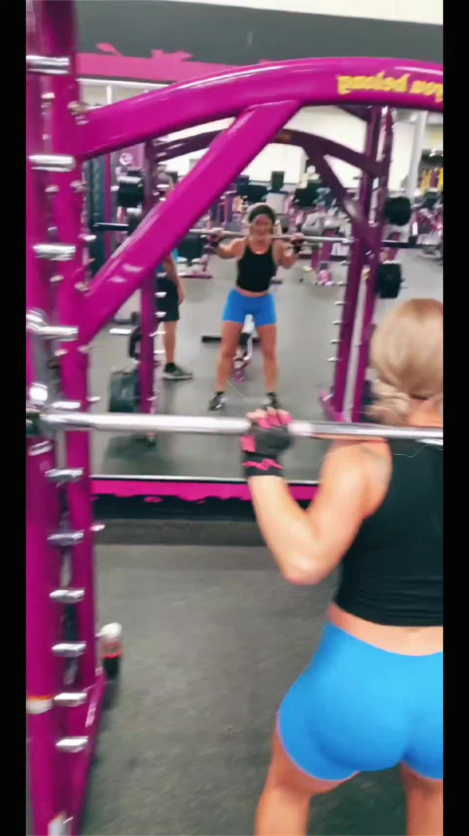 @Ashley🦋✨️ Fit Mom