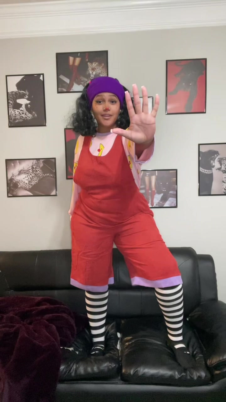 @qxeenmxria