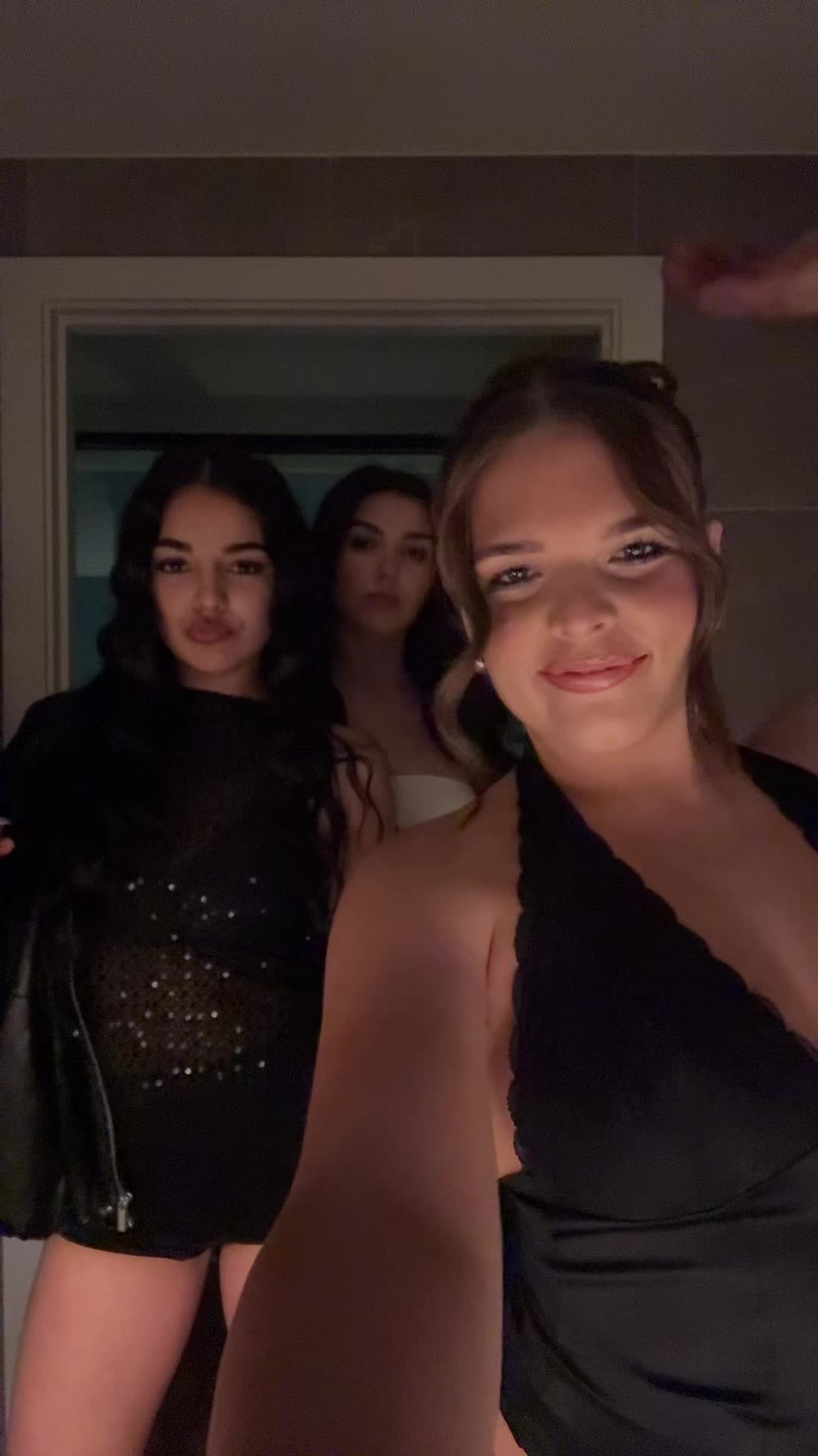 @elll
