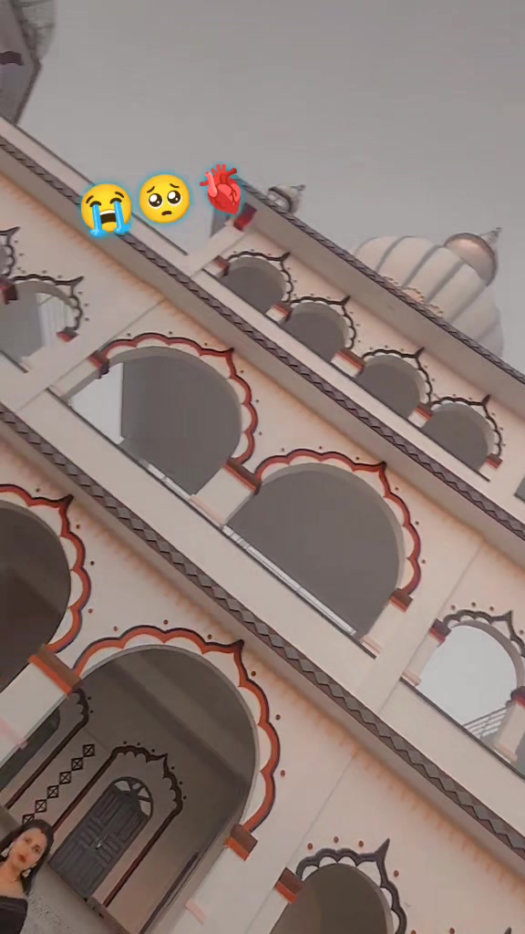 @RADHE RADHE📿🙏🦚