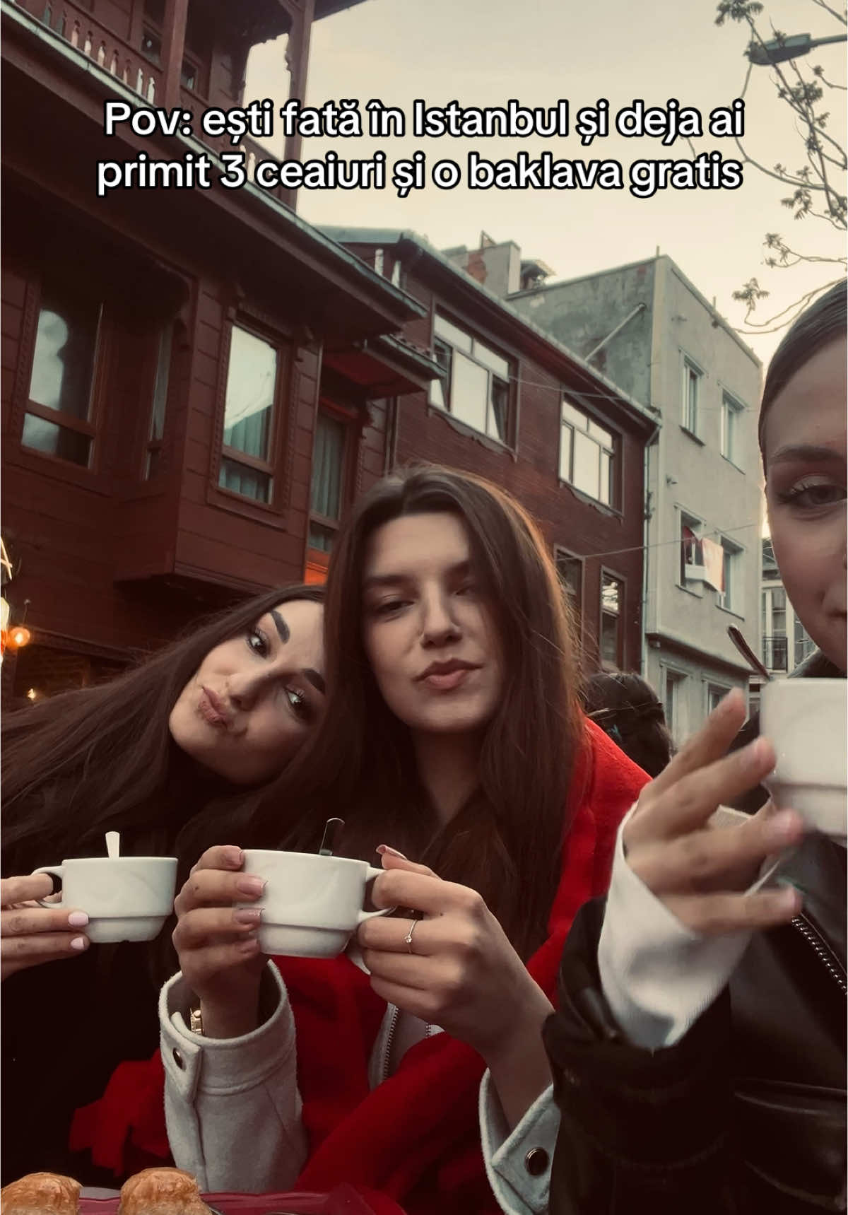 @Mimi 🇷🇴