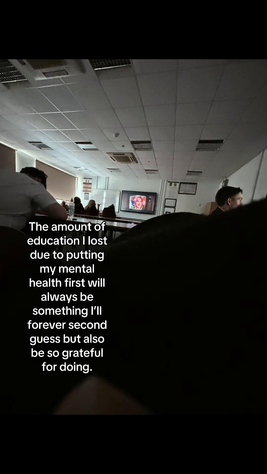@🎞️