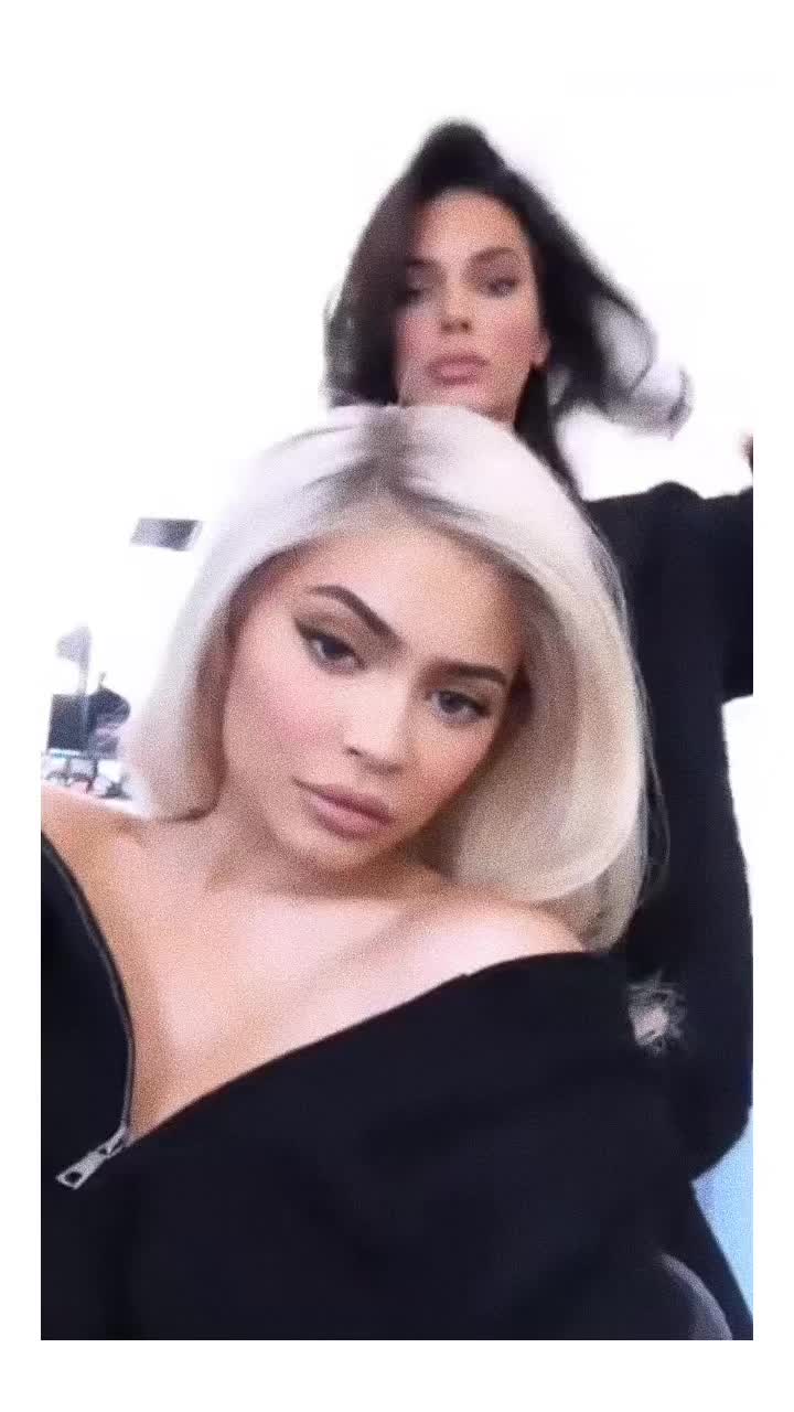 @❧