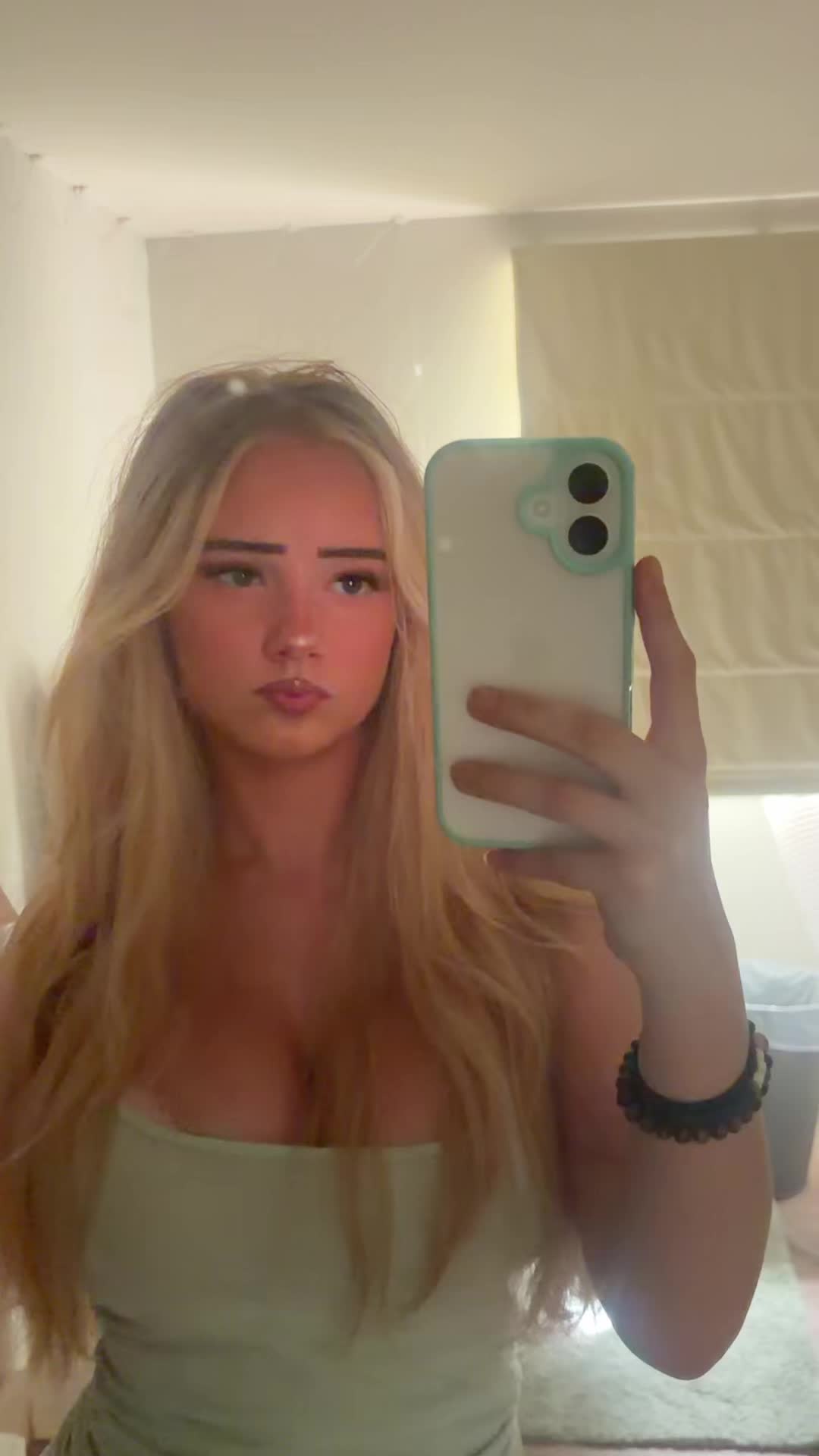 @annie ⭒˚.⋆