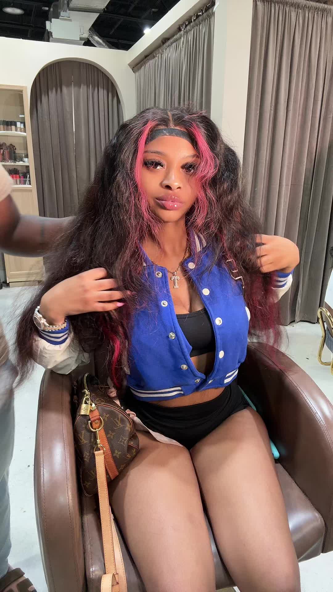 @Thokyo💕