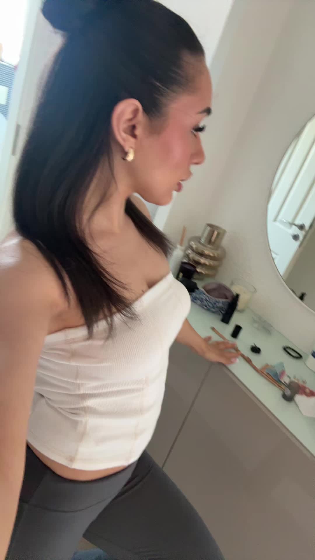 @lo