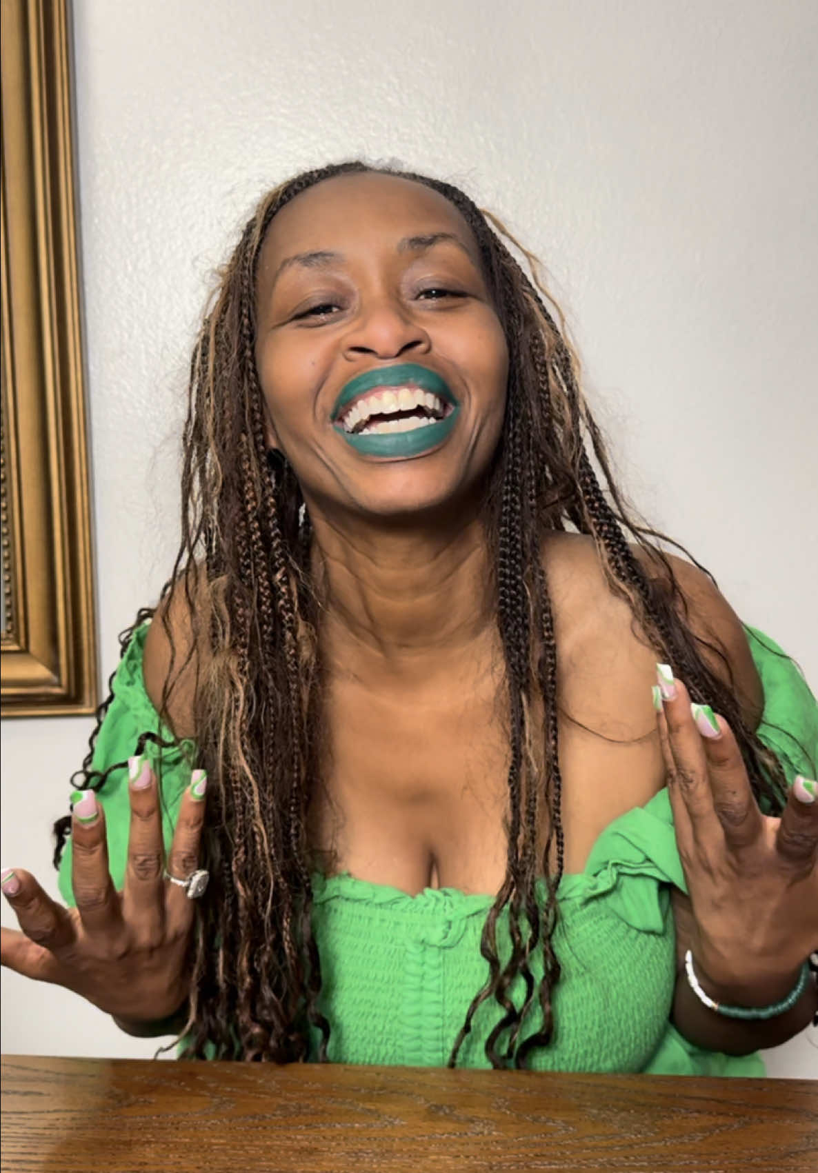 @GloZell