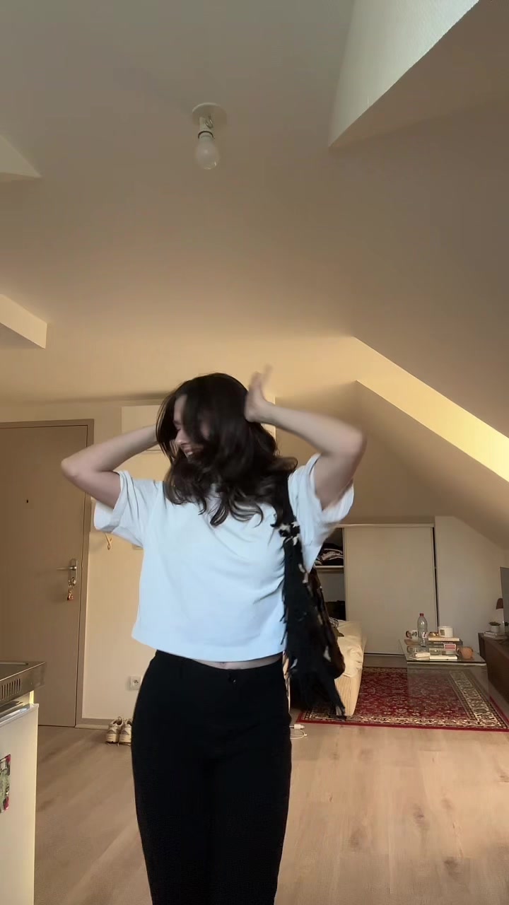 @Éléa ⋆⭒˚。⋆