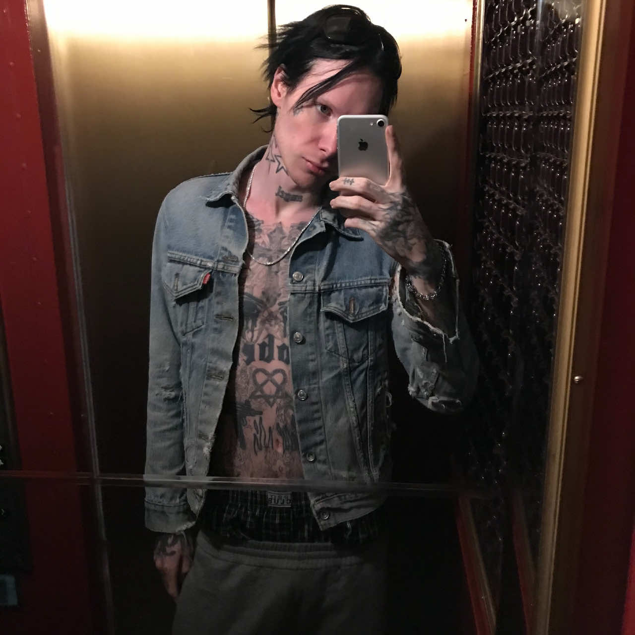 @who_is_viperr