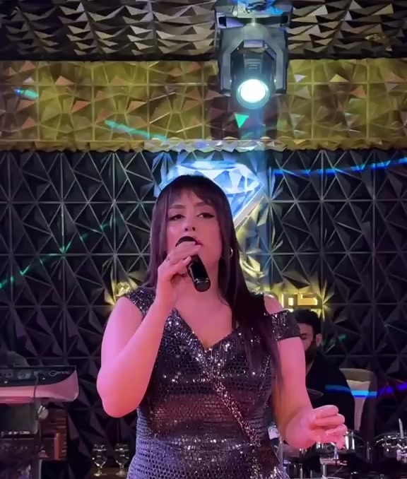 @the queen👑🎤 asmaeobaid💜🧡💛