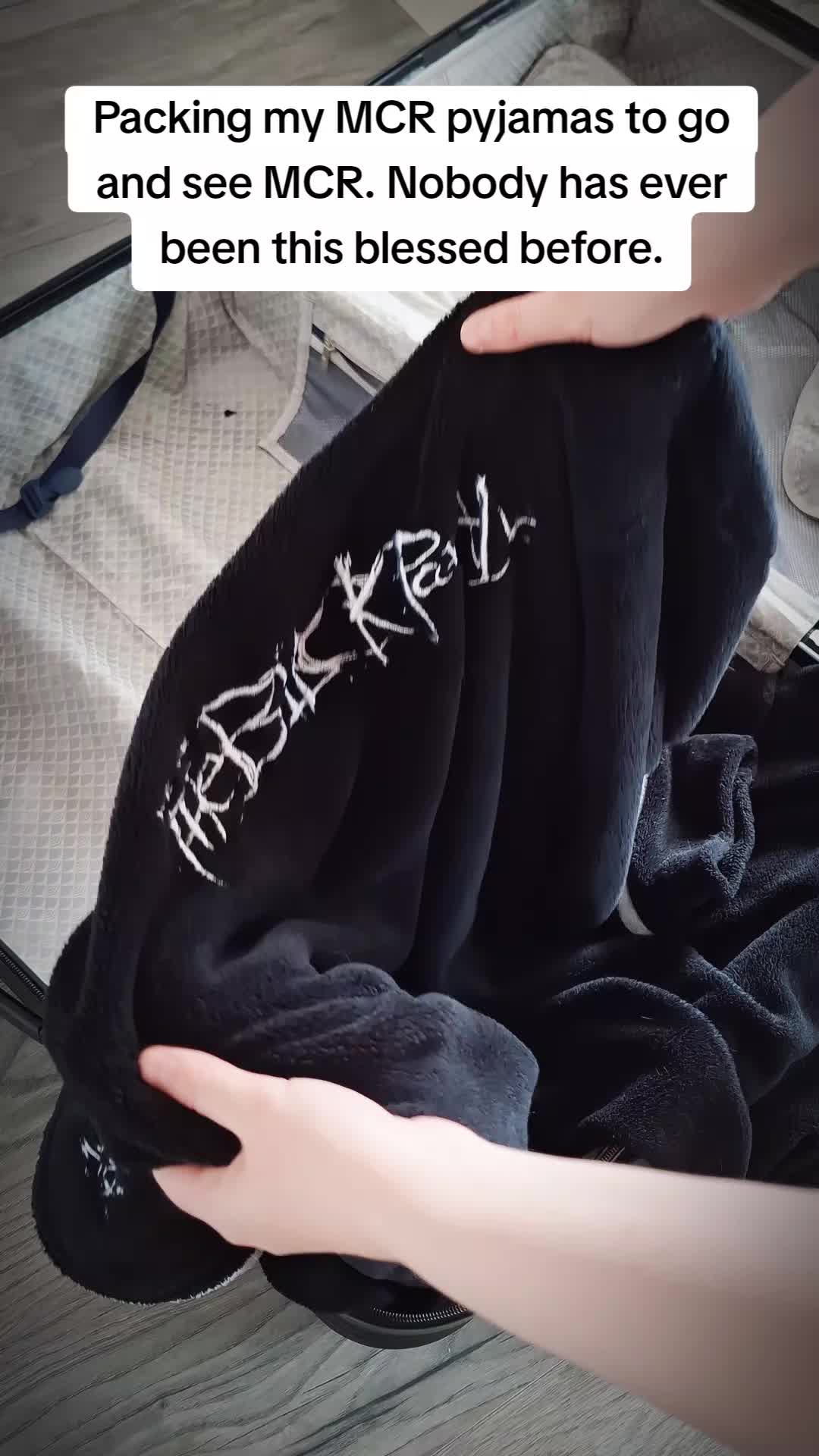 @Bex Valentine 🎃 elder emo