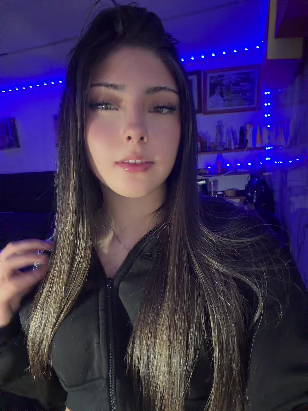 @𝐌𝐚𝐝𝐞𝐬𝐢𝐭𝐚 💗