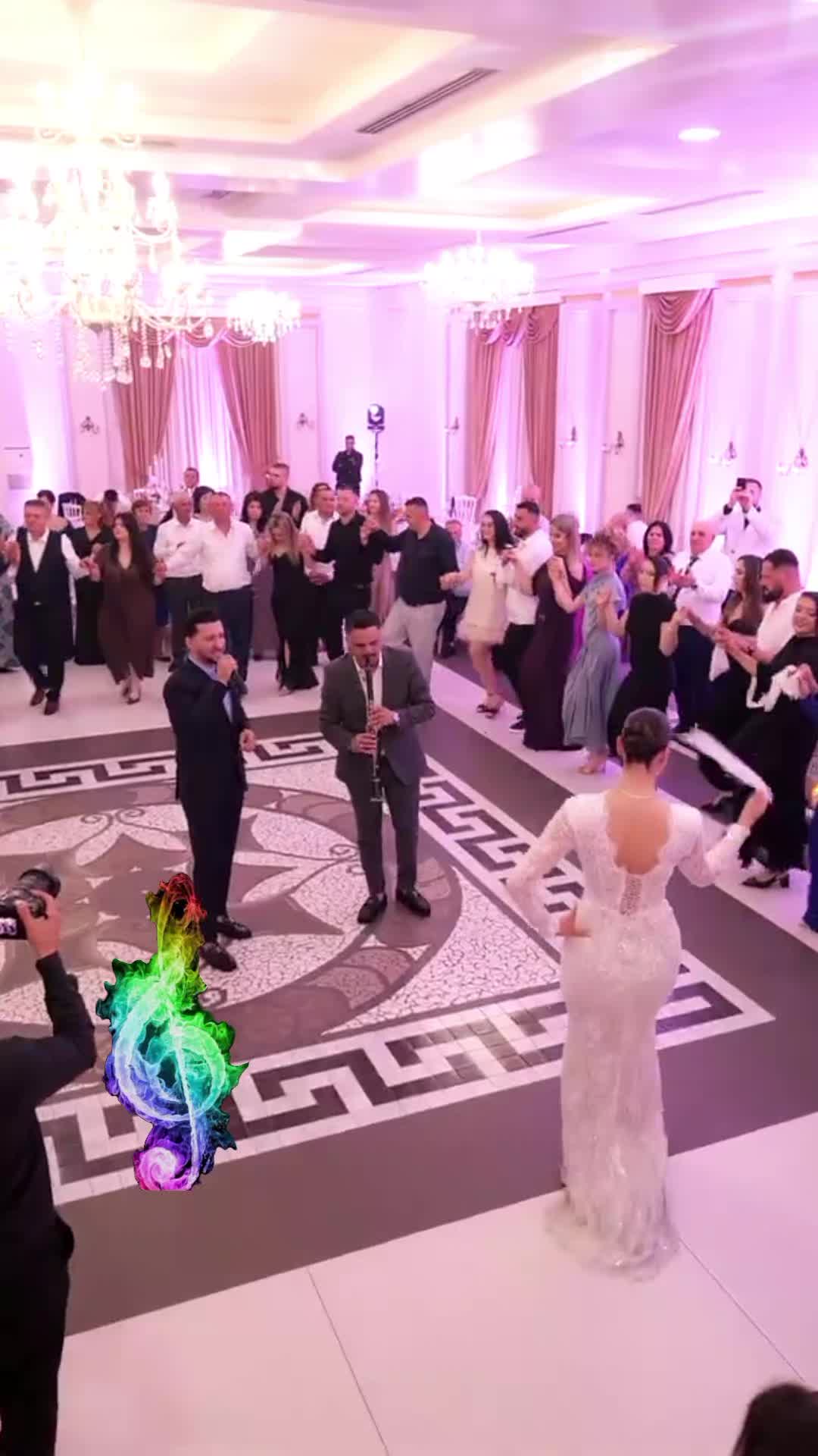@jugu n&euml; k&euml;ng&euml; 🇦🇱💃🏻🕺🏻
