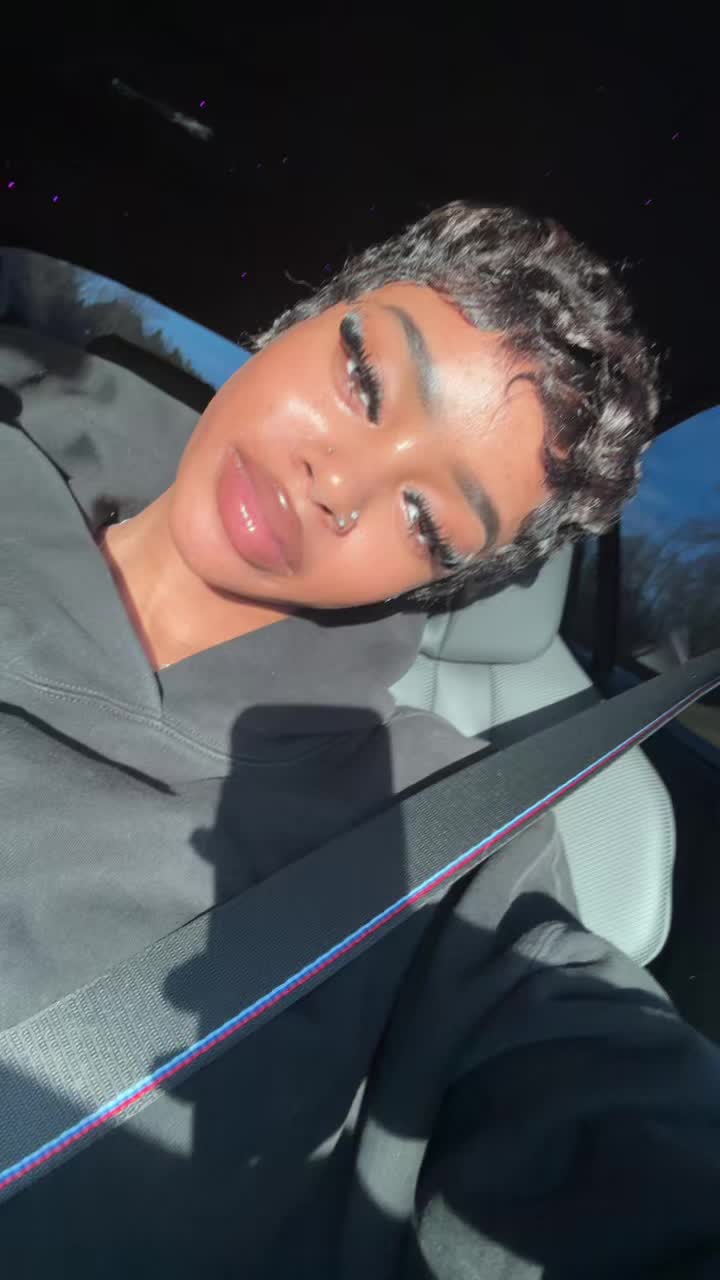 @himynameessence🥥
