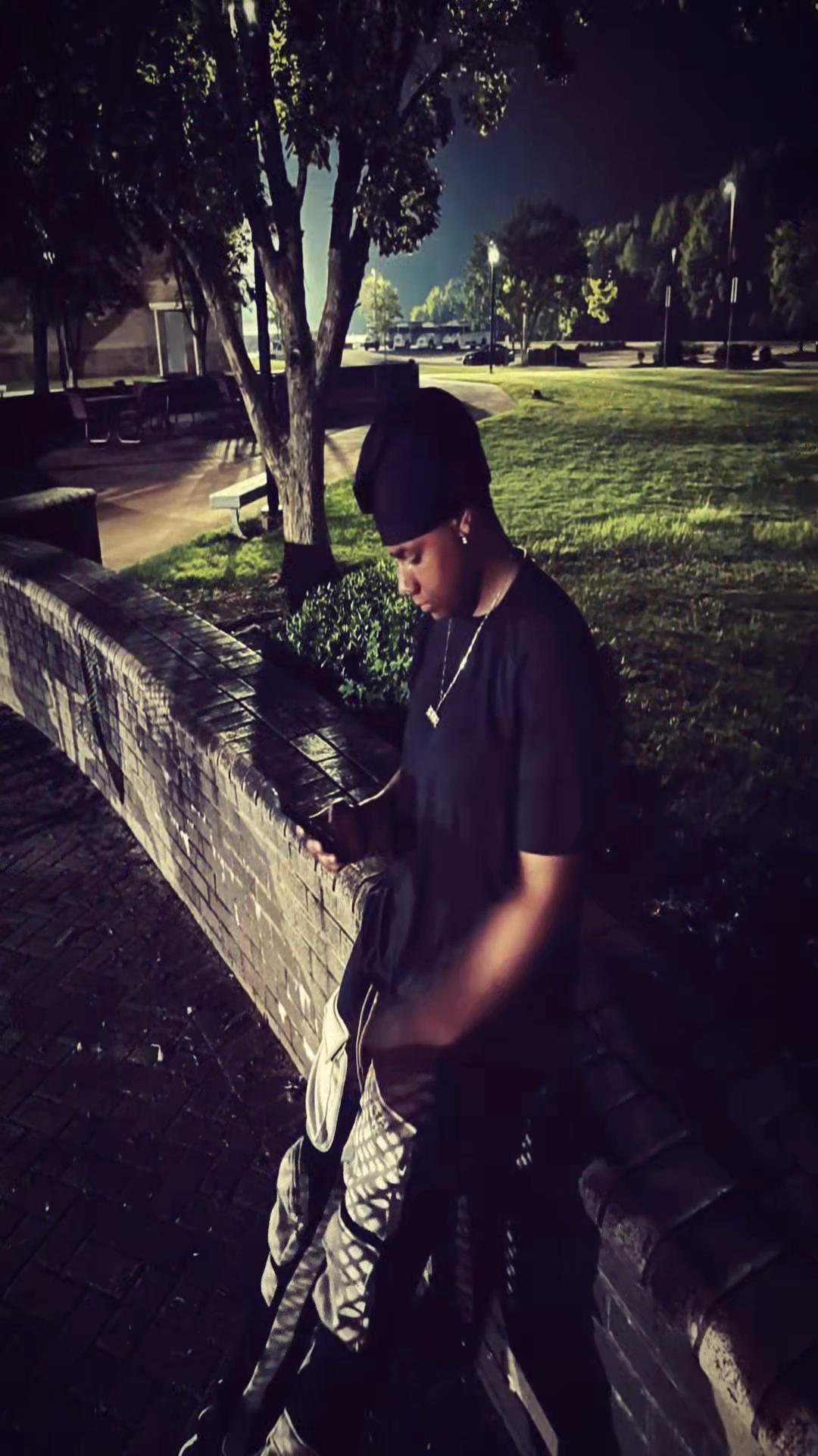 @𝑆𝑜𝑛𝑑𝑒𝑟