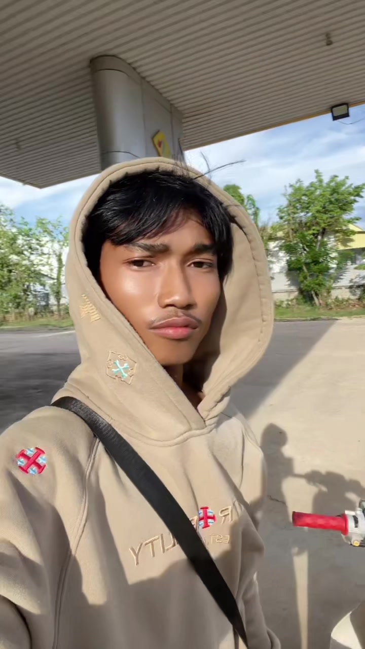 @ចាំល្បីចាំដាក់ឈ្មោះ