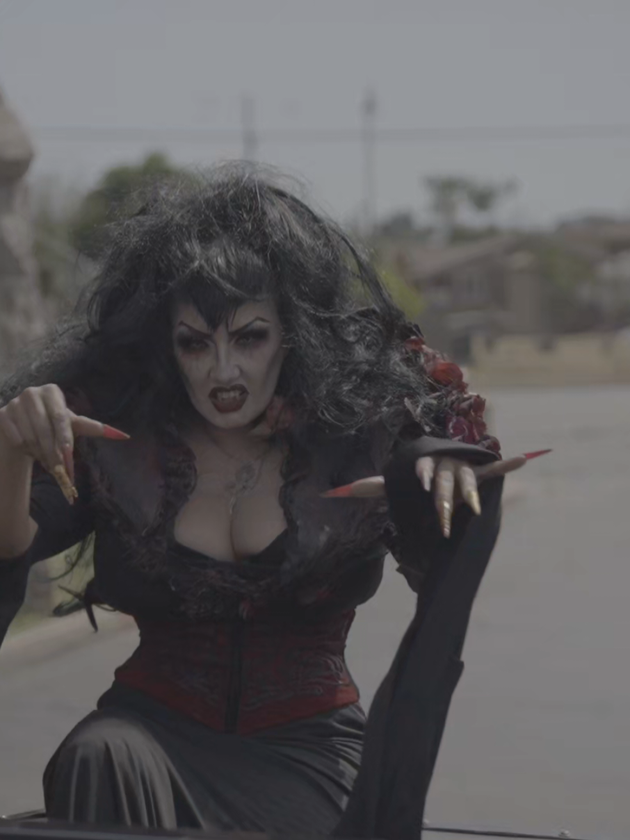 @LorettaVampzOfficial
