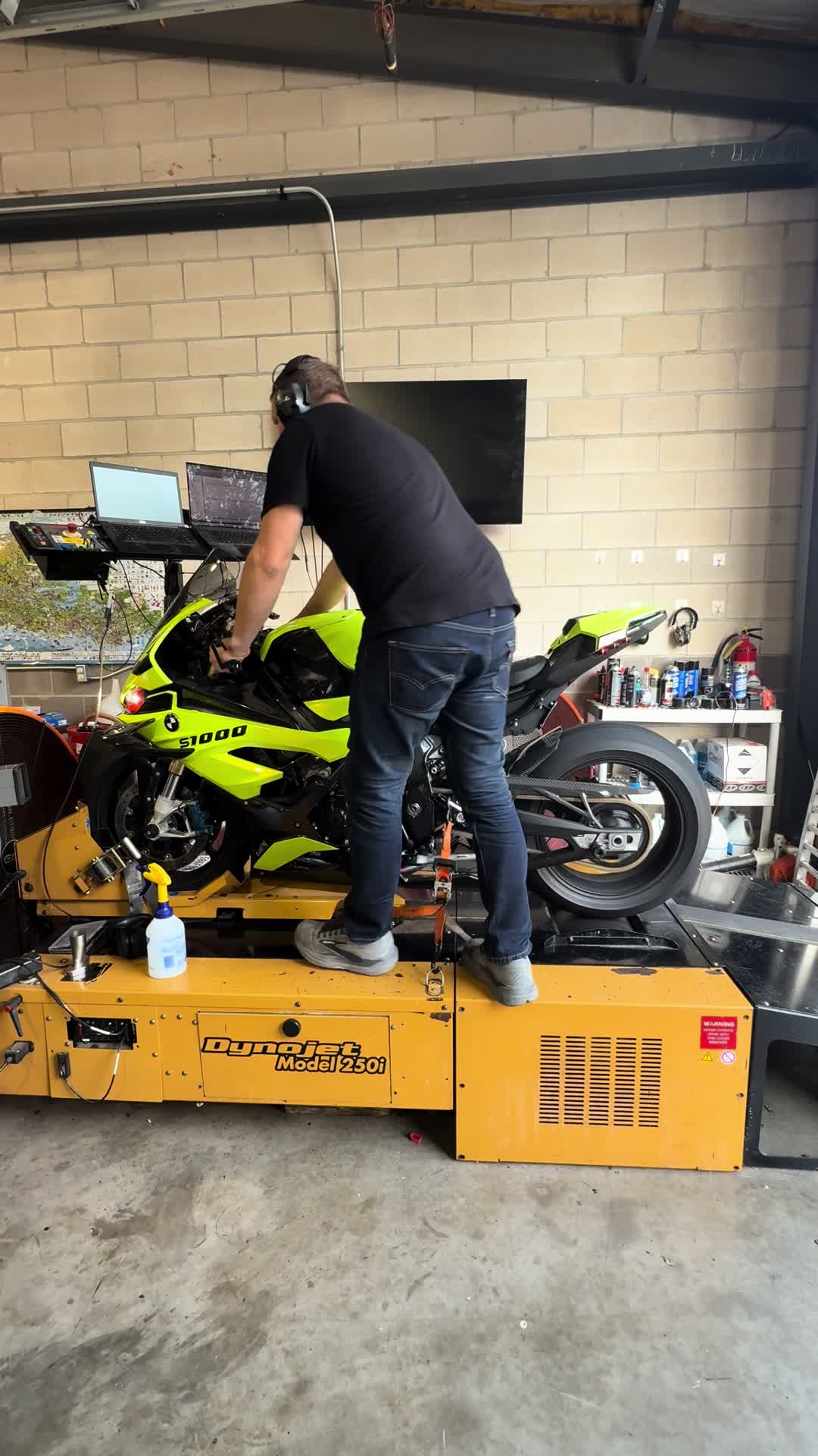 @MotoBros