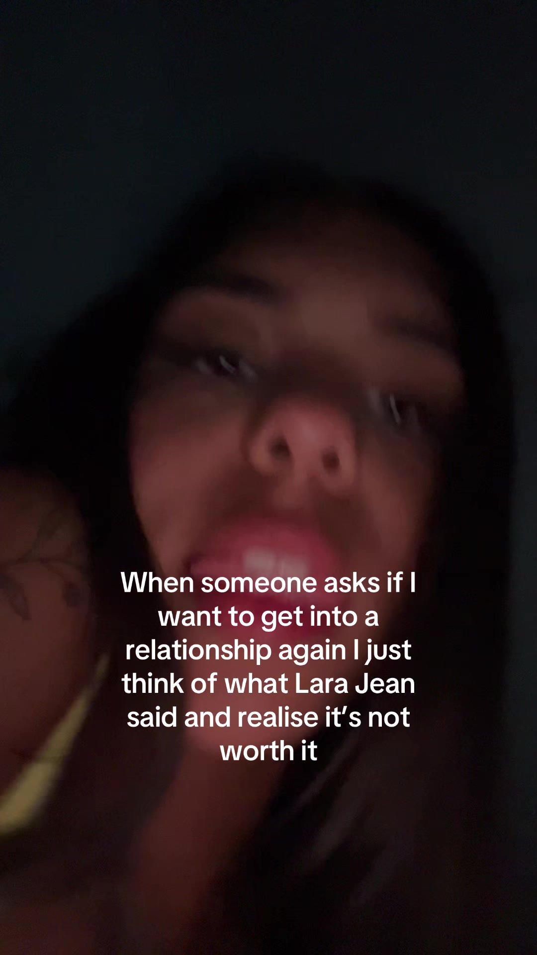 @🧘🏽&zwj;♀️