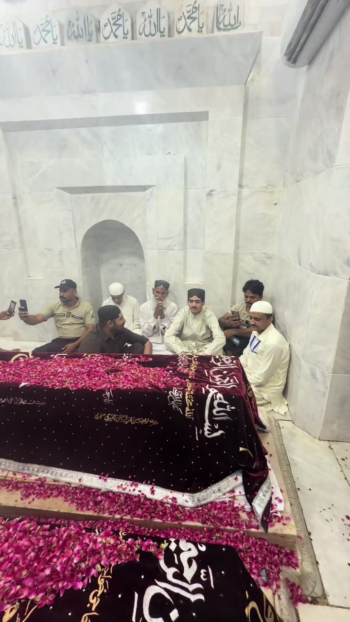 @Pir Gohar Saifullah Chishty