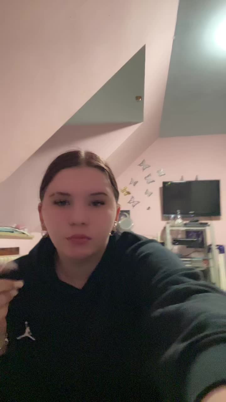 @𝐶𝑒𝑙𝑖𝑛🤍✨