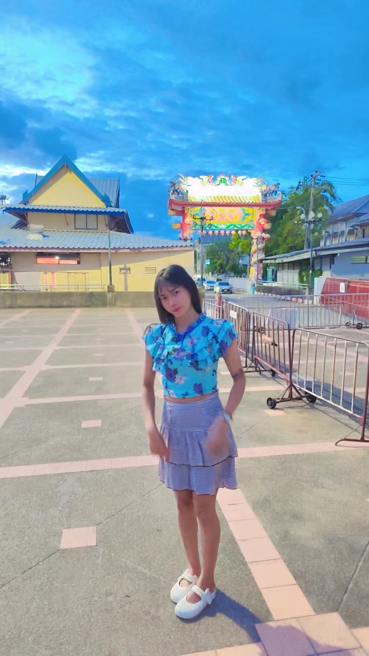 @🌿Kay Thi Khaing🌿(ဖြူးသူလေး)