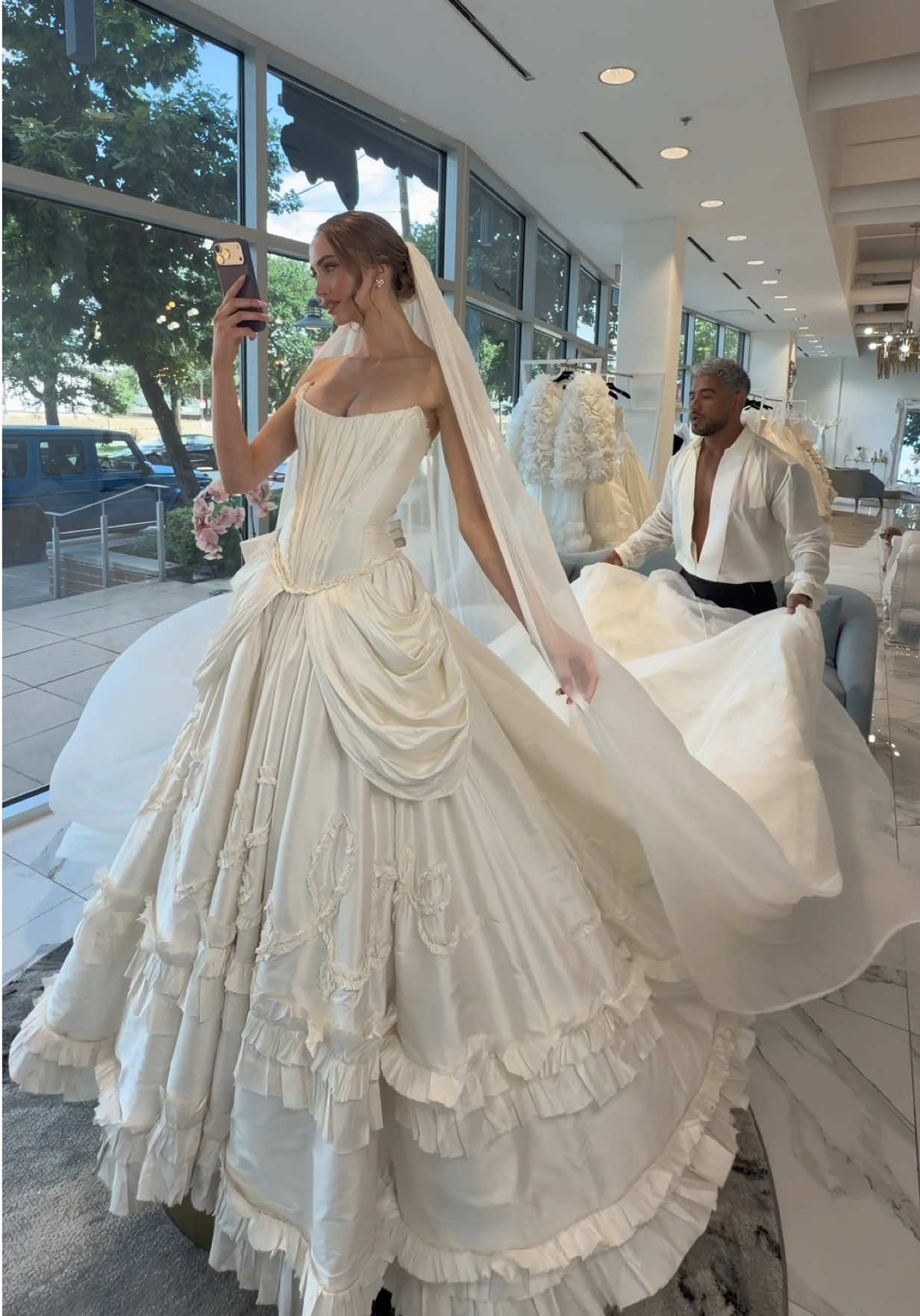 @iconicbridedallas