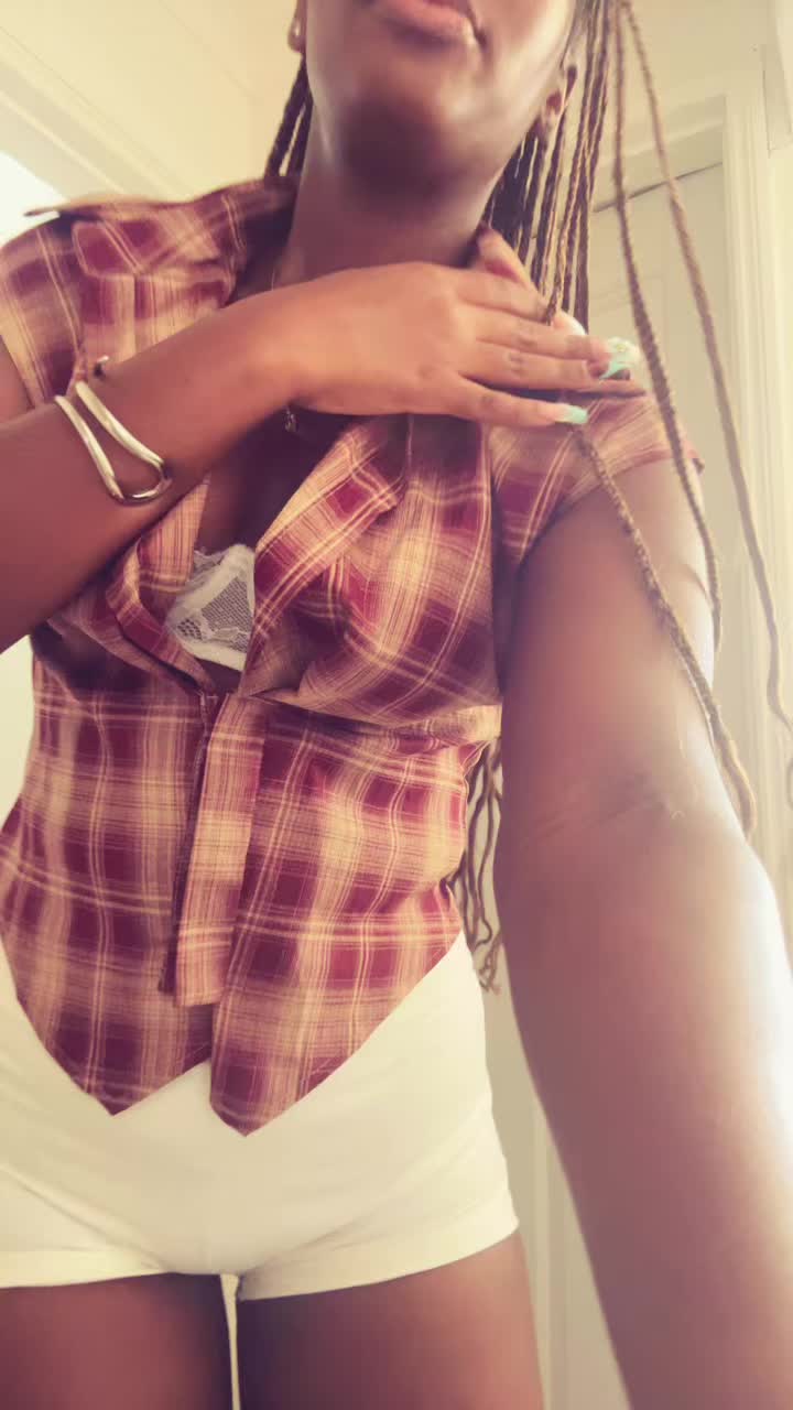 @👻