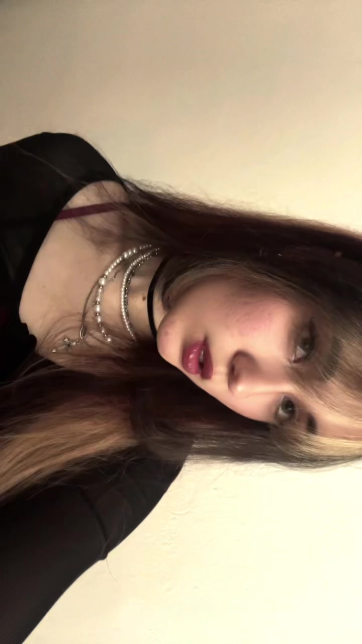 @𝘁𝗼𝗿𝗶&sup1;⁶ &sup3; ⁴⁴