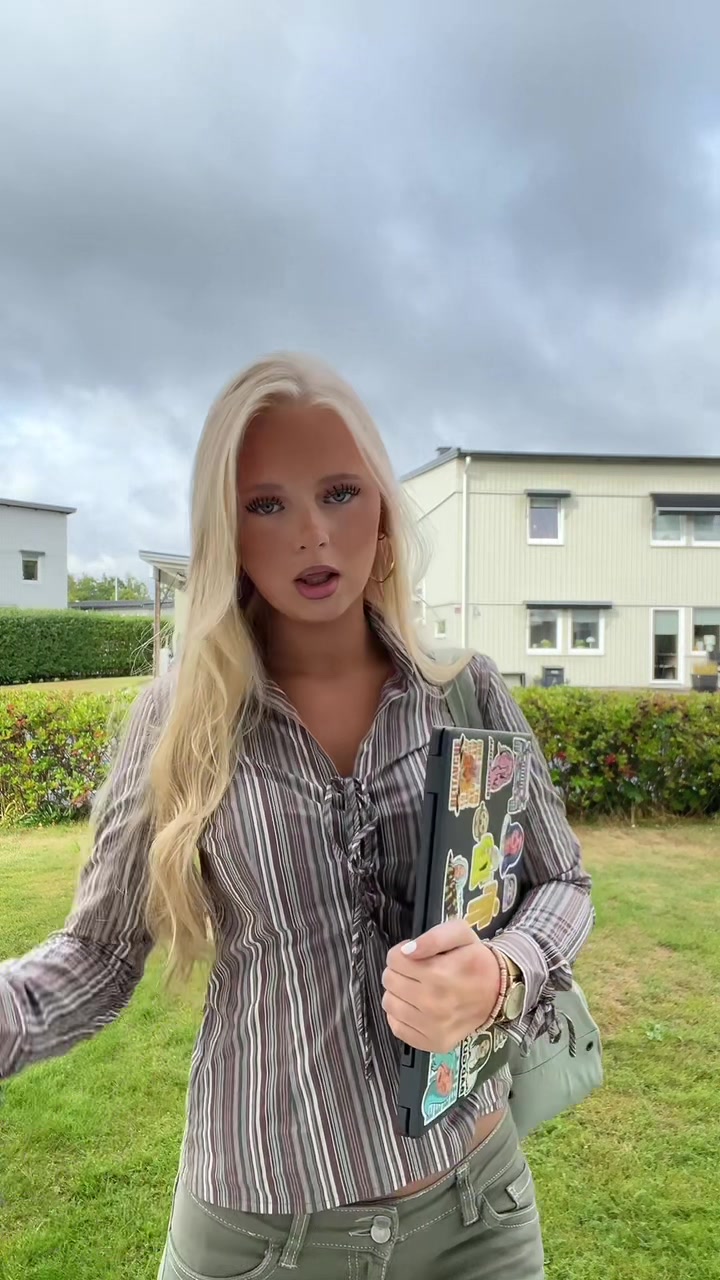 @Lovaᵇᵉ