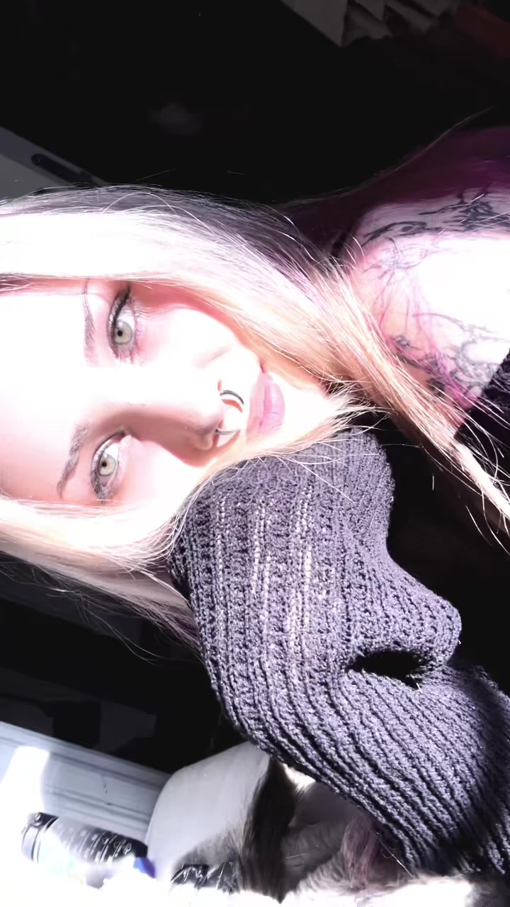 @♱