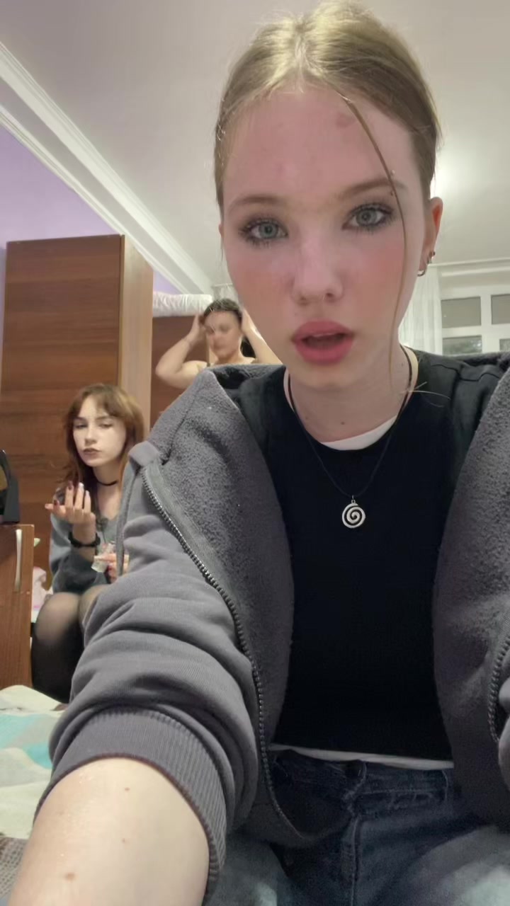 @Arielle is dead.꩜⋆