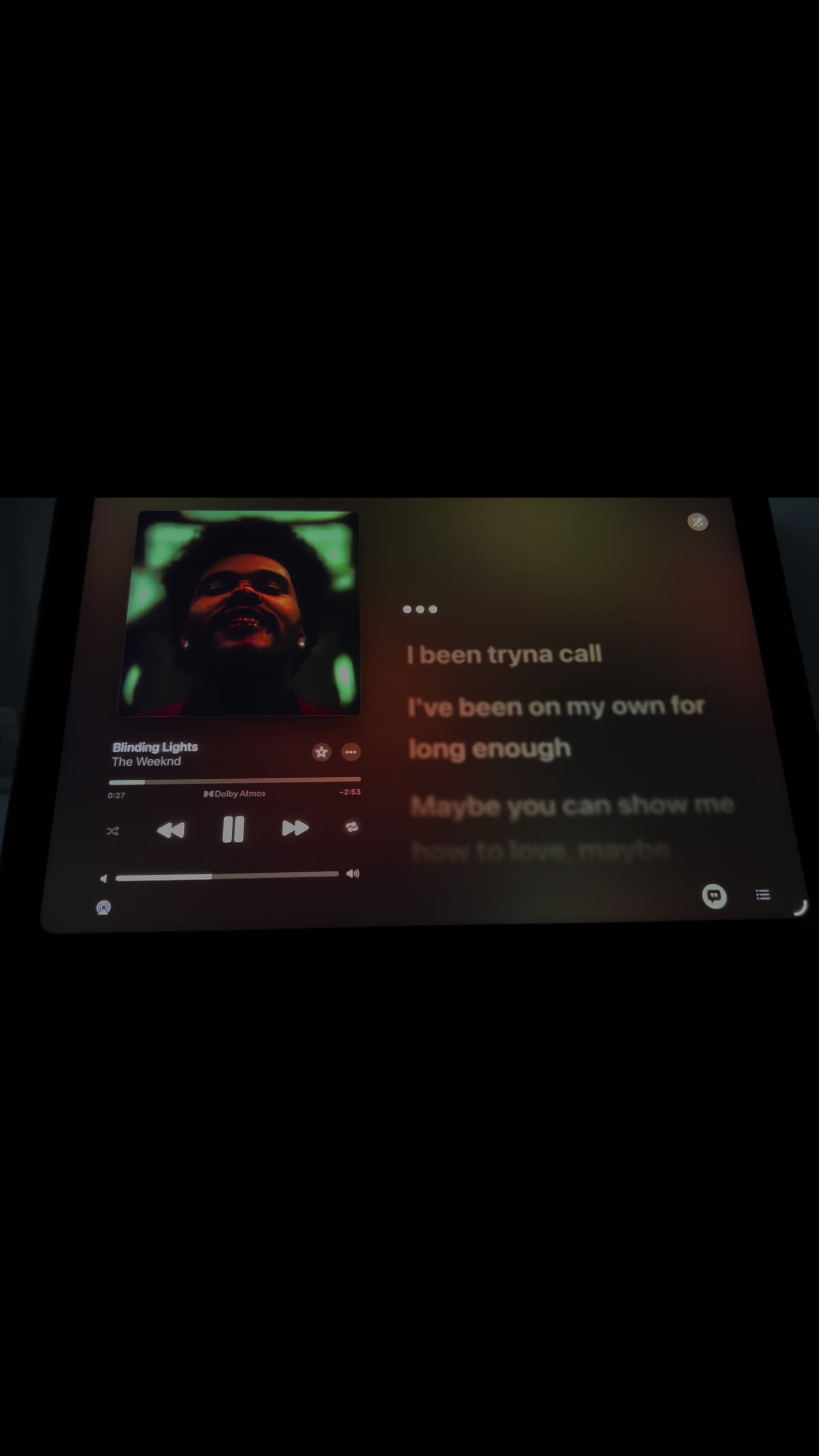 @🎧