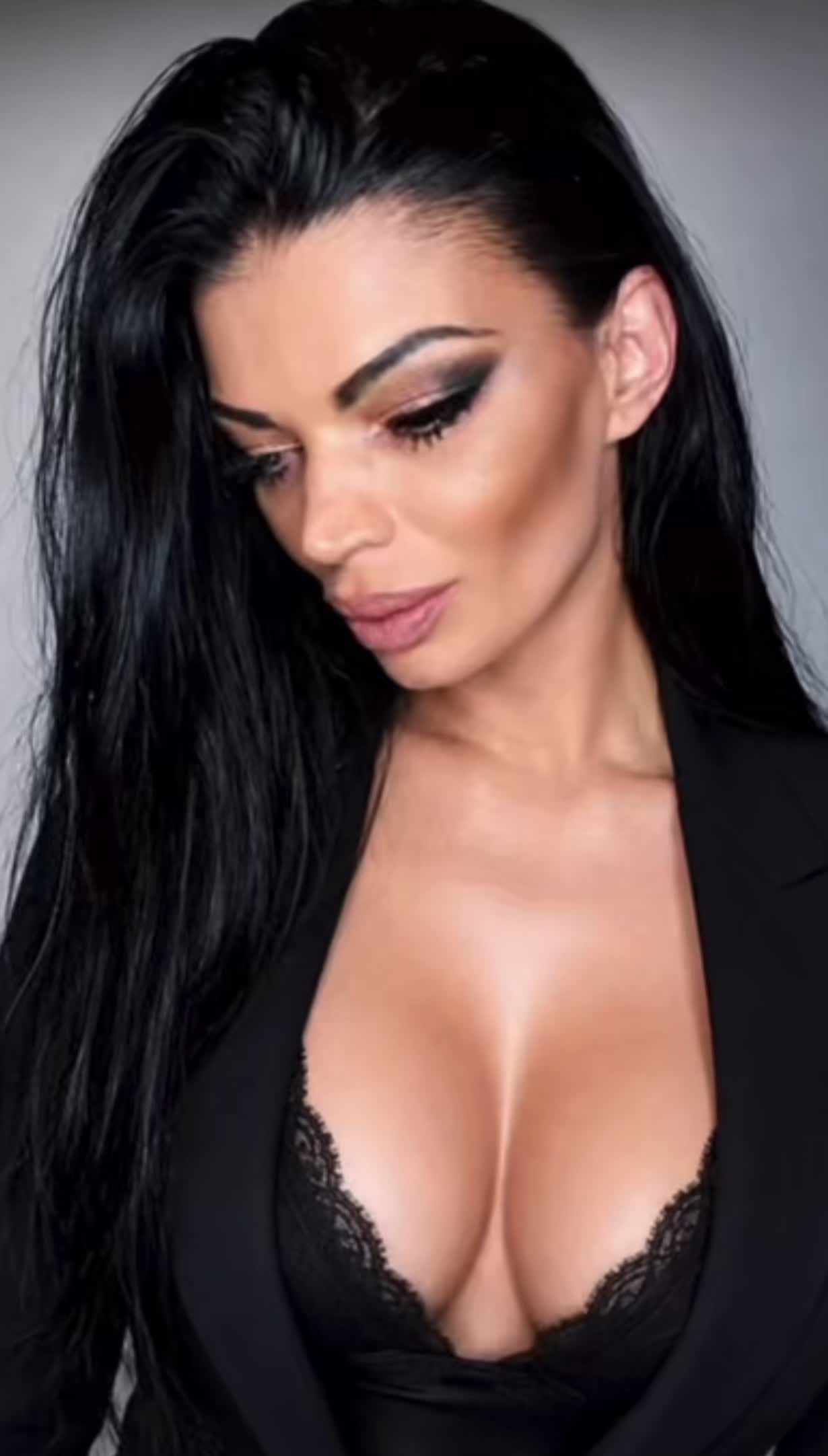 @BambinaHoney🐒