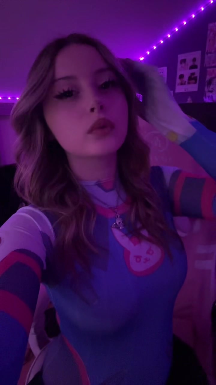 @𝓂𝑒𝓌𝓂𝒾𝓊𝓊𝓊&rsquo;🌺💋