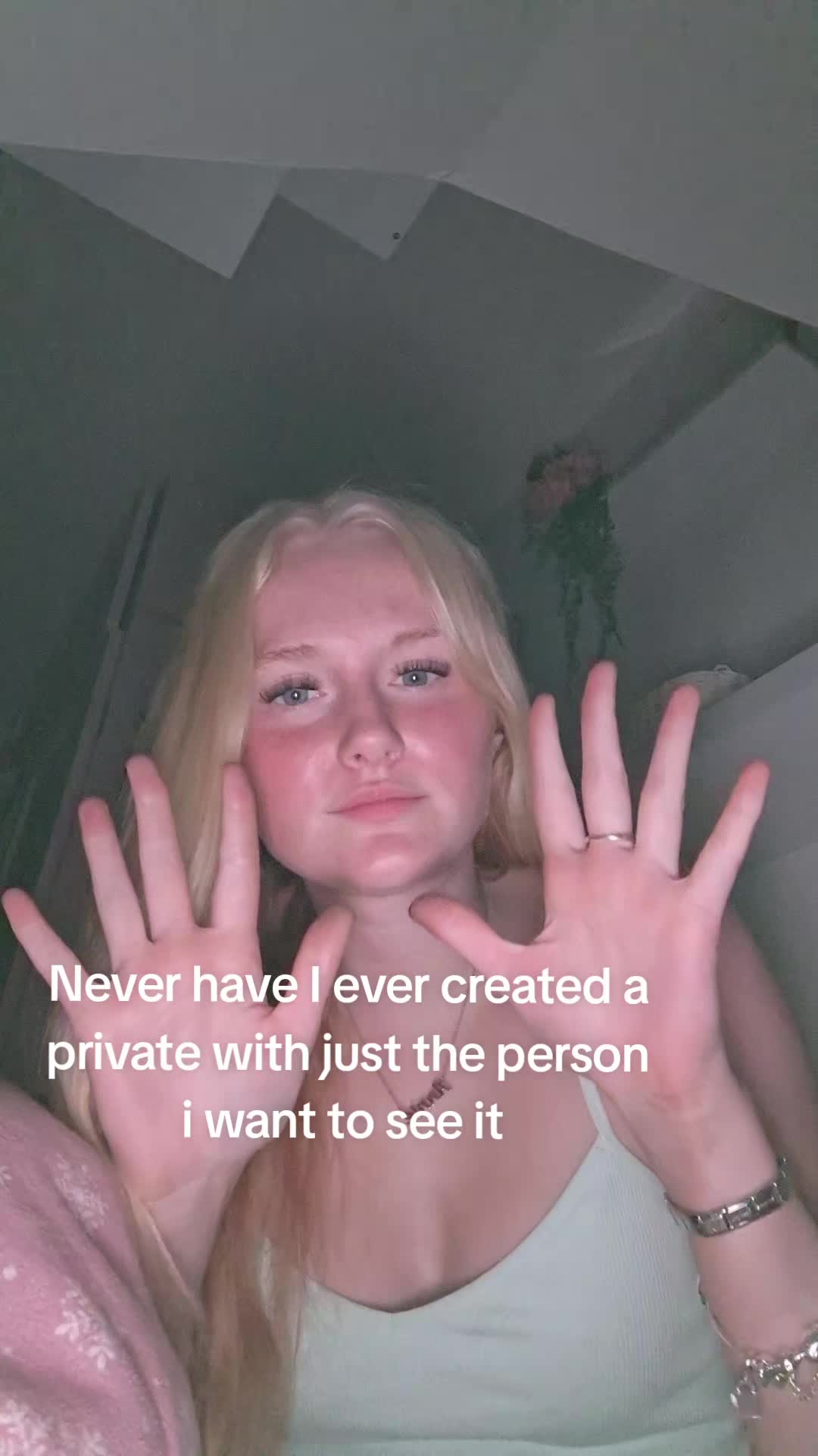 @AnnieLee
