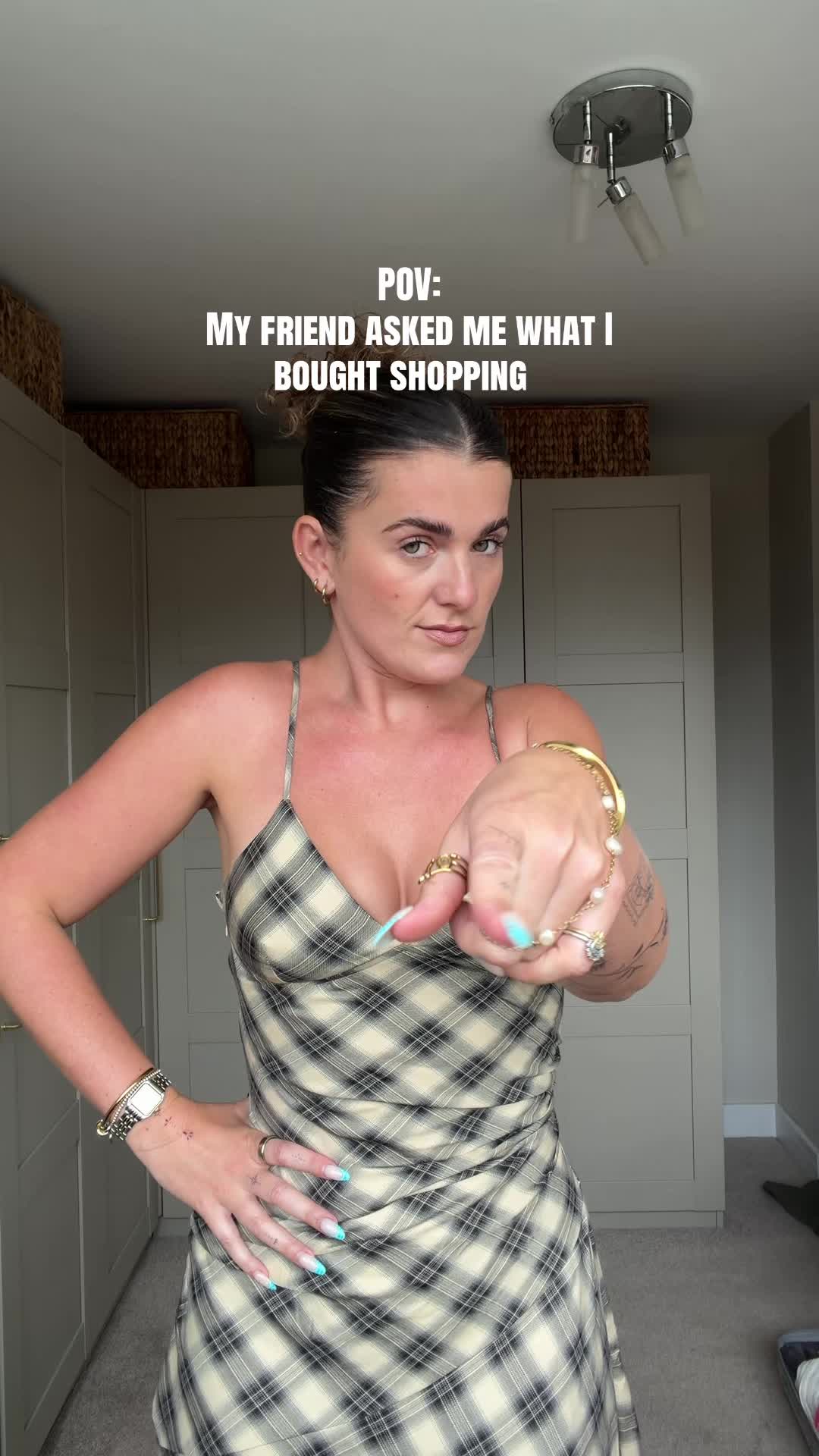 @elbuckles