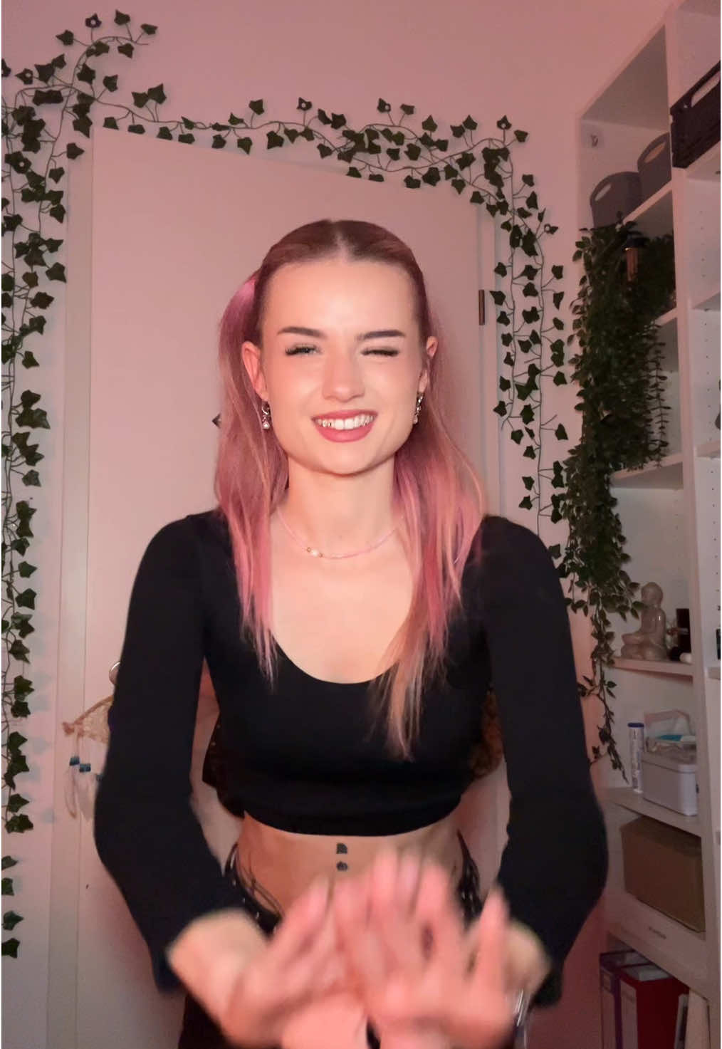 @𝓜𝓞𝓝𝓐 𝓜𝓐𝓡𝓘𝓔 🐸💗