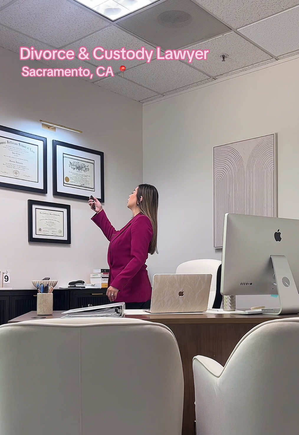 @Vanessa | Latina Lawyer