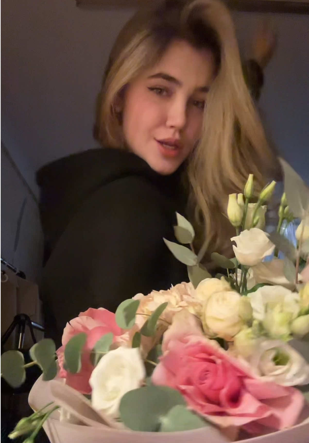 @Ќ
