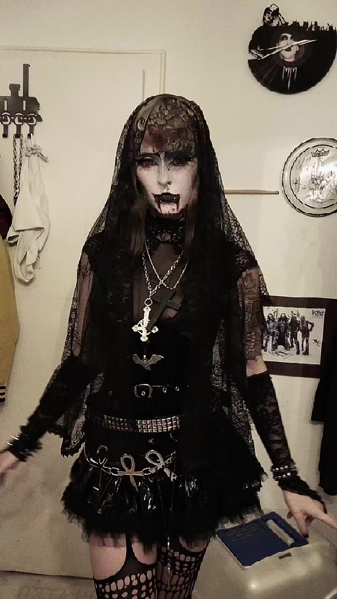 @🦇