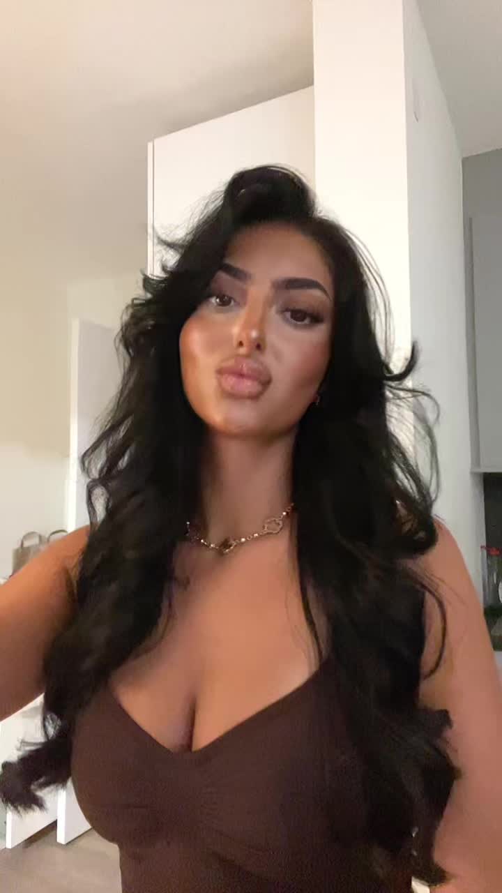 @Lara A
