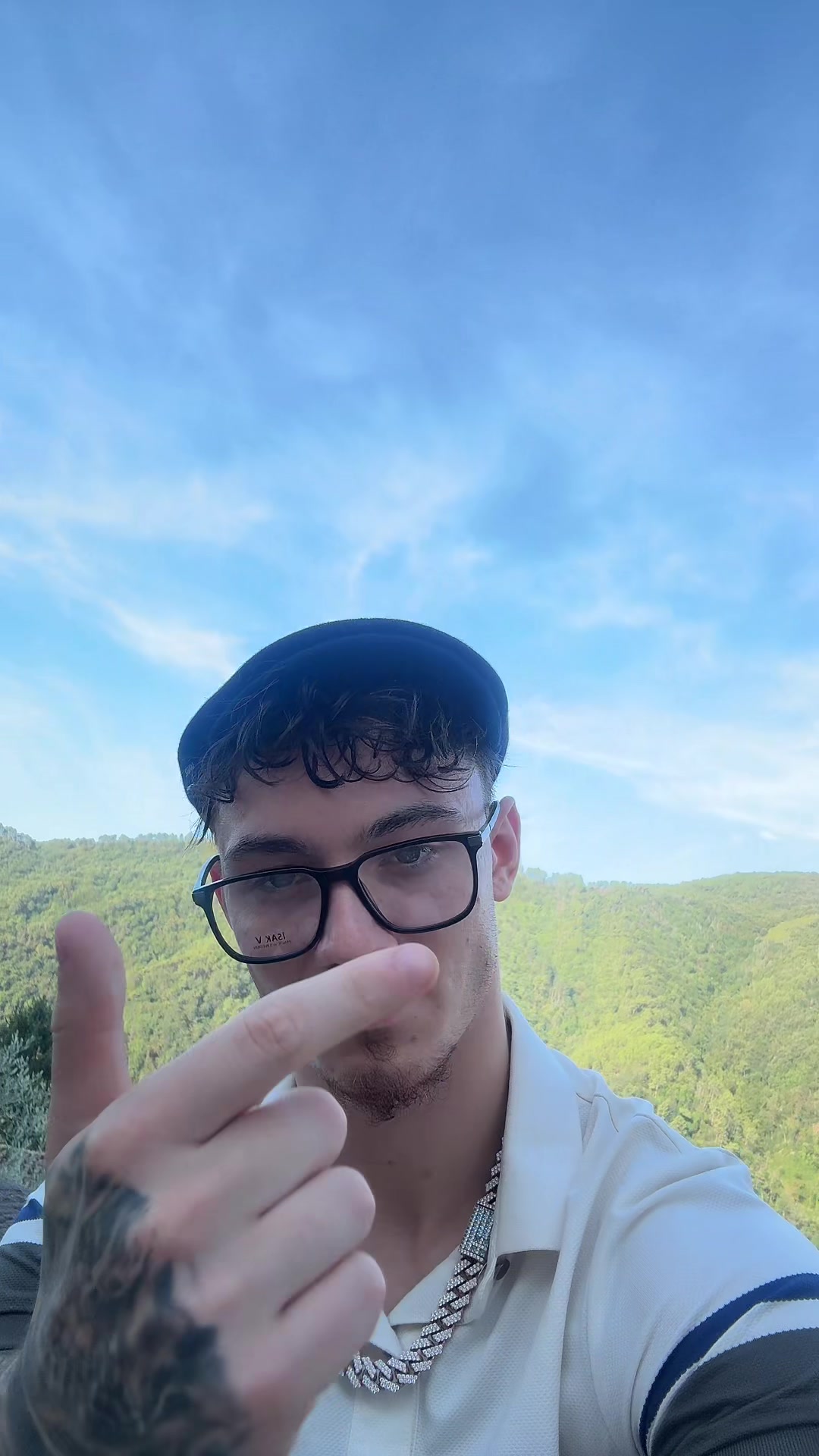 @Greekazo