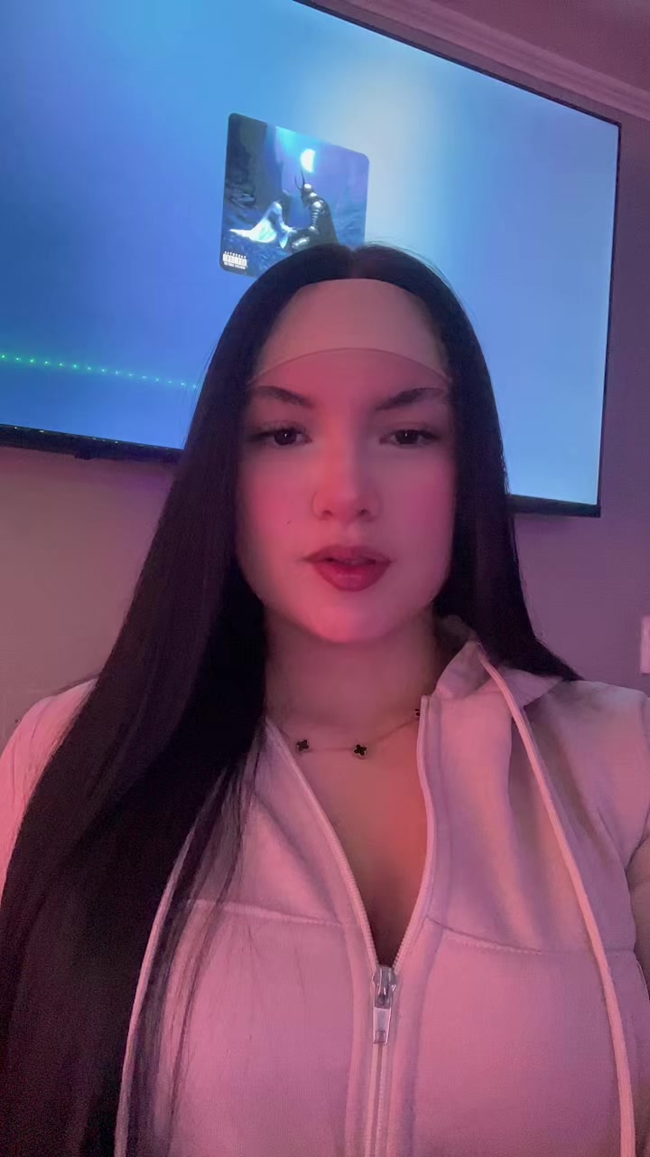 @𝒴𝒶𝒷ℯ𝓁𝒾𝓈🦋
