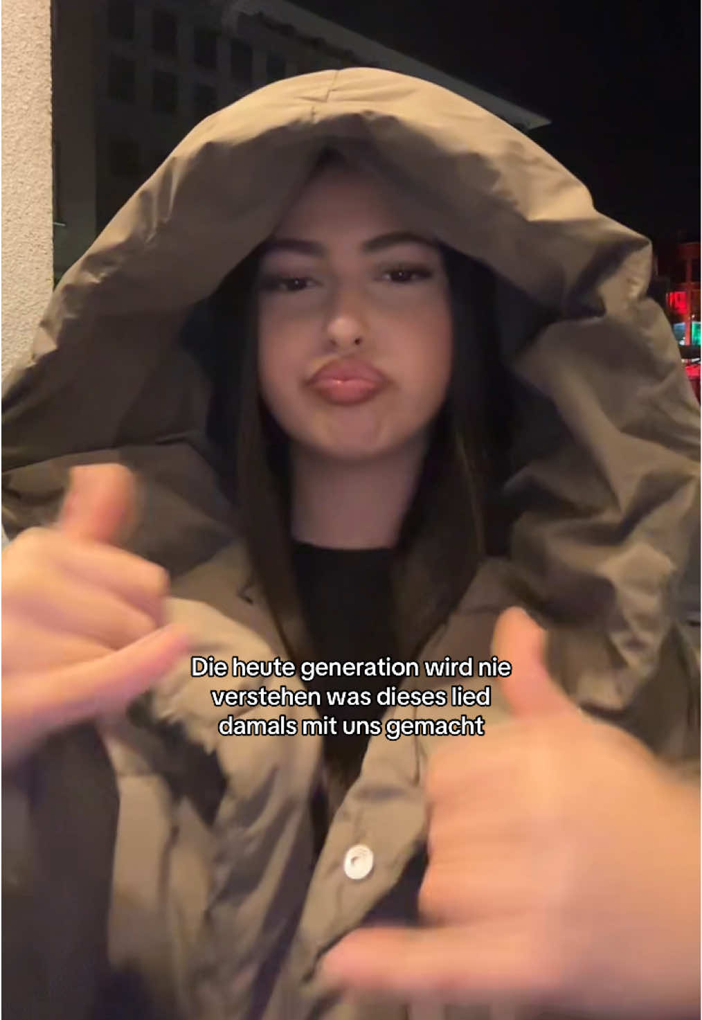 @⃟