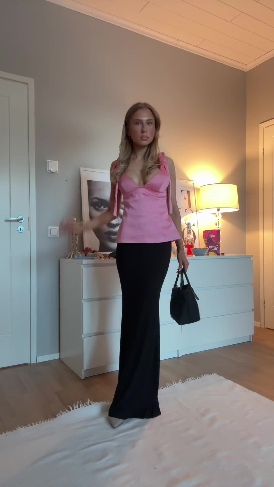 @𝐞𝐥𝐥𝐚