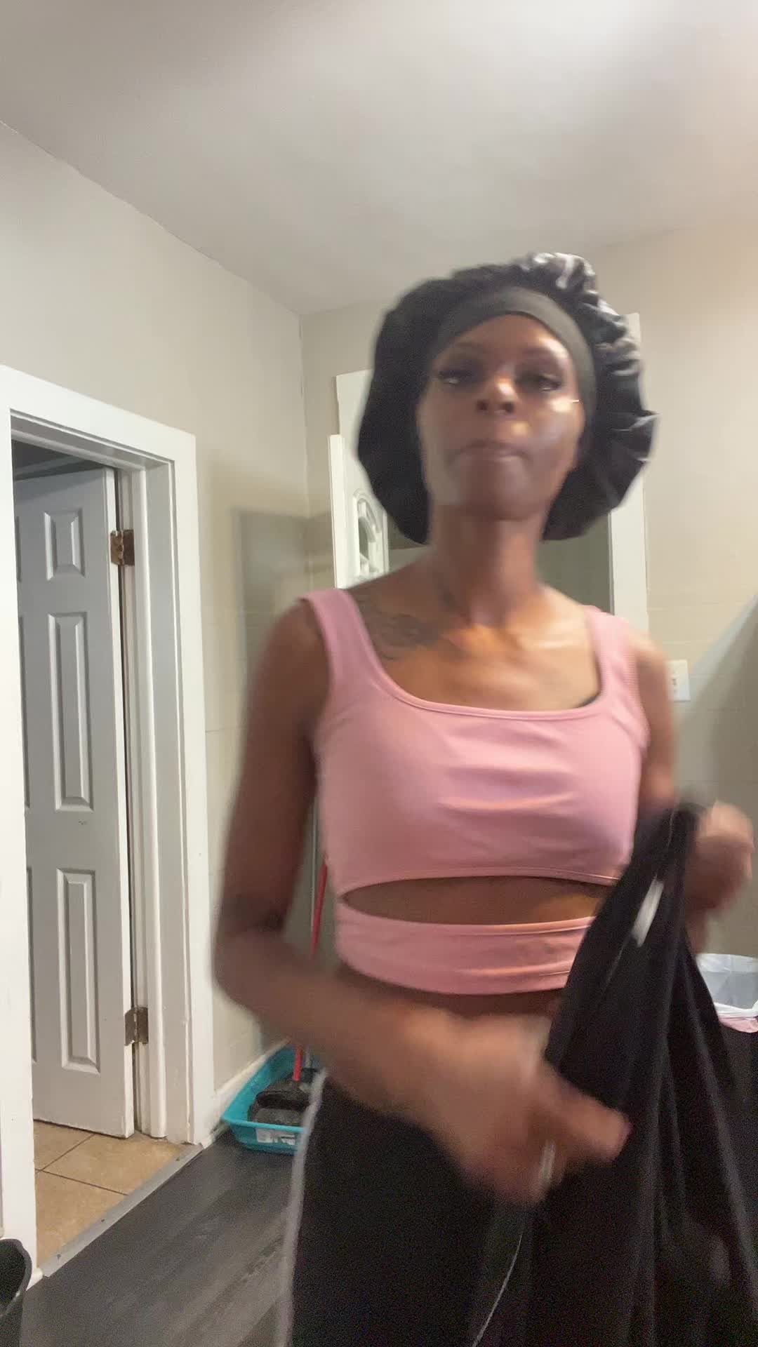 @queenpis2funny
